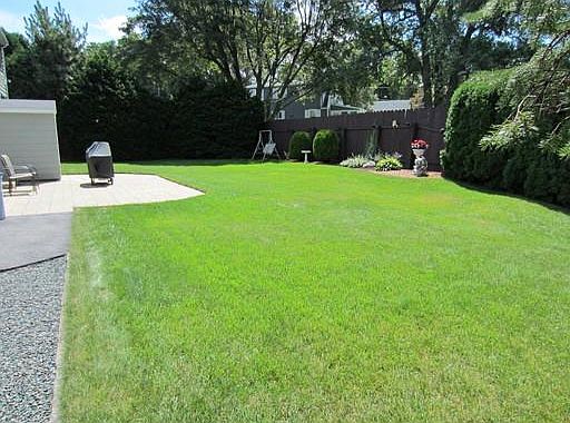2nd image of 4 Kathleen Dr