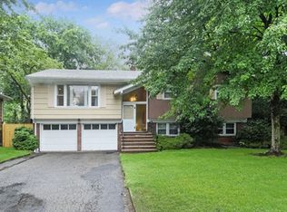 136 County Rd, Demarest, NJ 07627