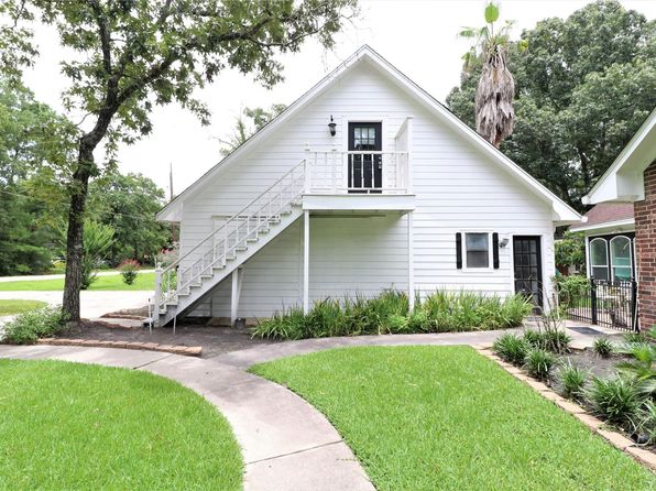 1702 Cougar Creek St