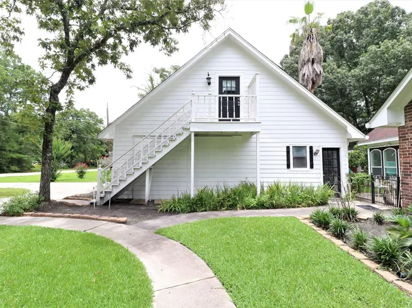 1702 Cougar Creek St, Conroe, TX 77385