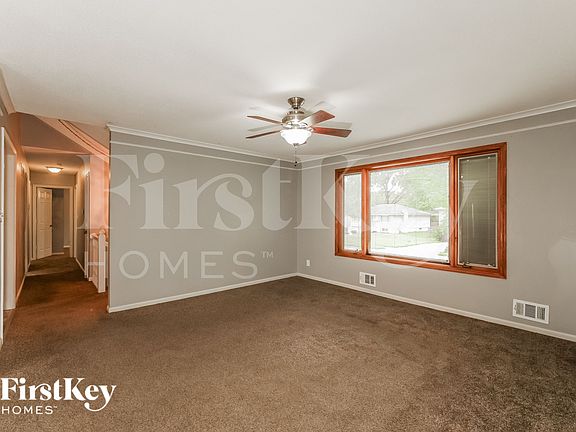 2nd image of 509 SW Victor Dr