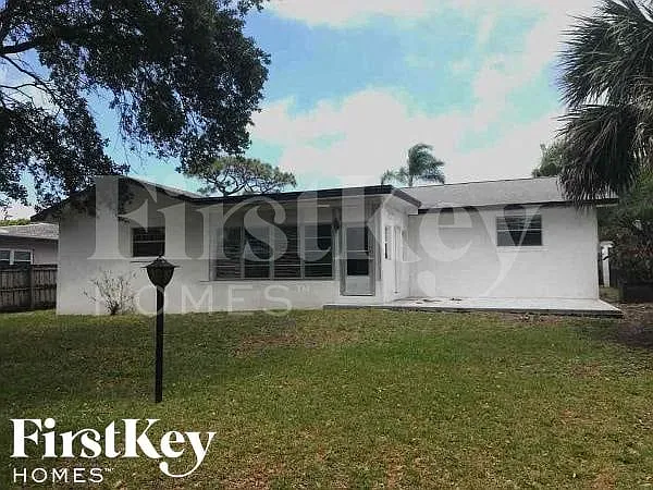 14300 Iroquois Ave — Photo 17