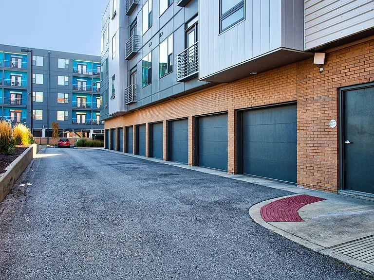 Circa Apartments — Photo 18