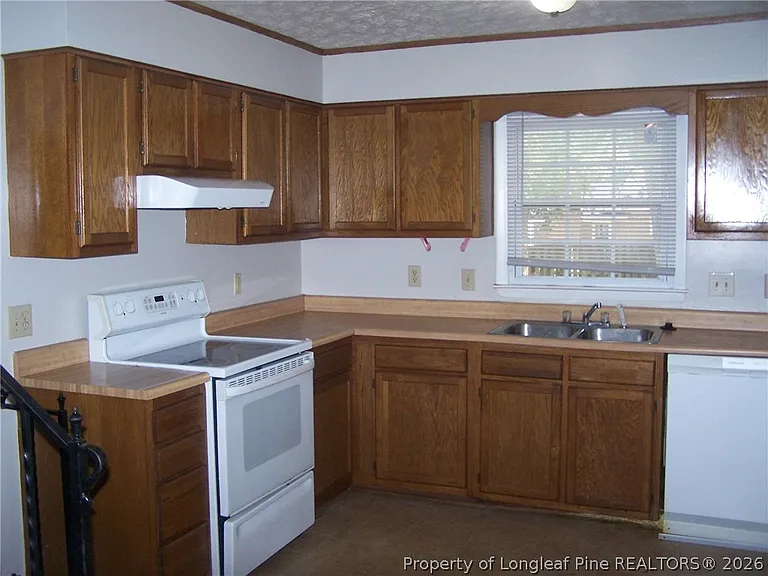 6813 Brush Creek Rd — Photo 9