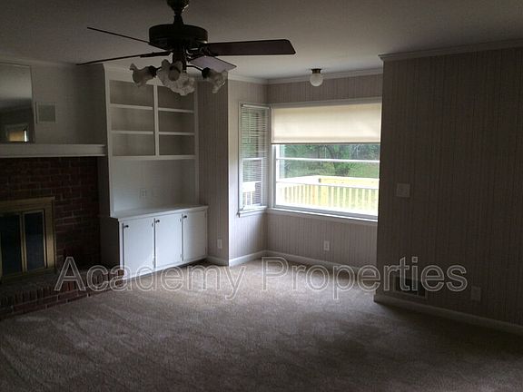 3rd image of 209 Decatur Rd