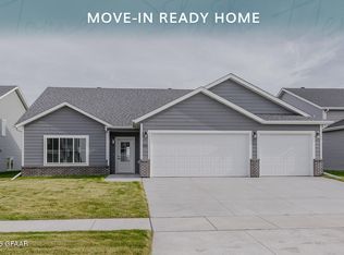 5921 Lou Ann St, Grand Forks, ND 58201