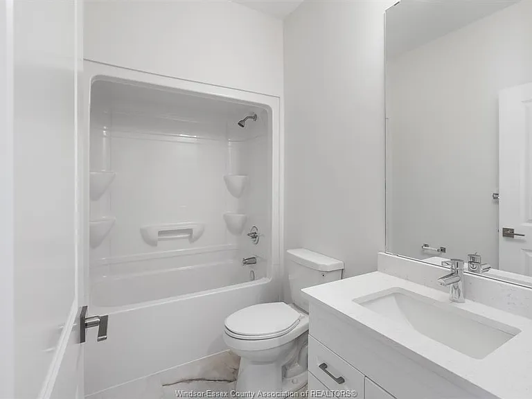 715 Elliot Point Rd #A — Photo 21