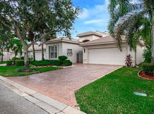 8290 Sandpiper Glen Dr, Lake Worth, FL 33467