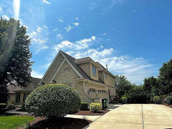 2nd image of 15206 S Mackenzie Dr