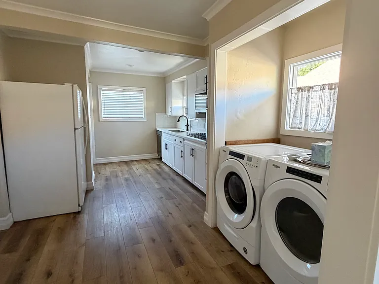 425 Daisy Ave — Photo 4
