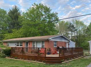 10907 Walton Lake Rd, Disputanta, VA 23842