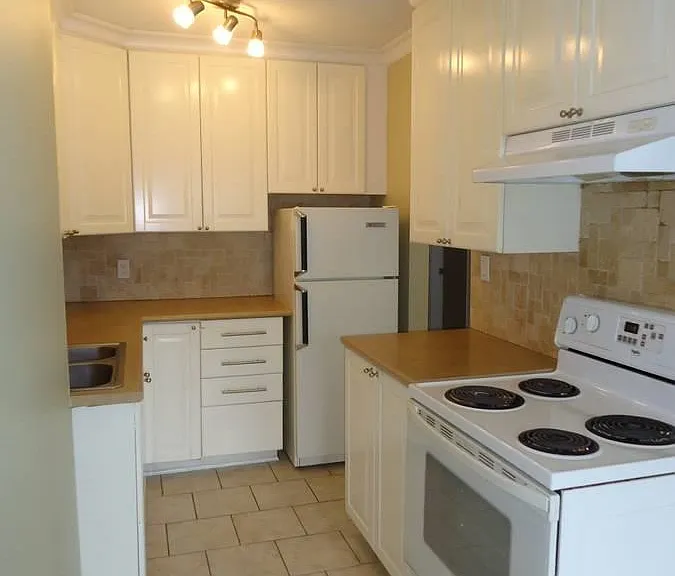 630 Clarke Rd — Photo 3
