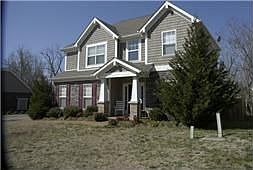 Charming home in desirable Wyngate Estates in Sprill Hill, Tn!
