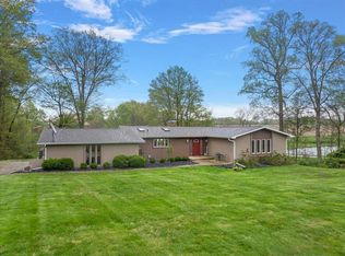 8467 Pucker St, Berrien Center, MI 49102