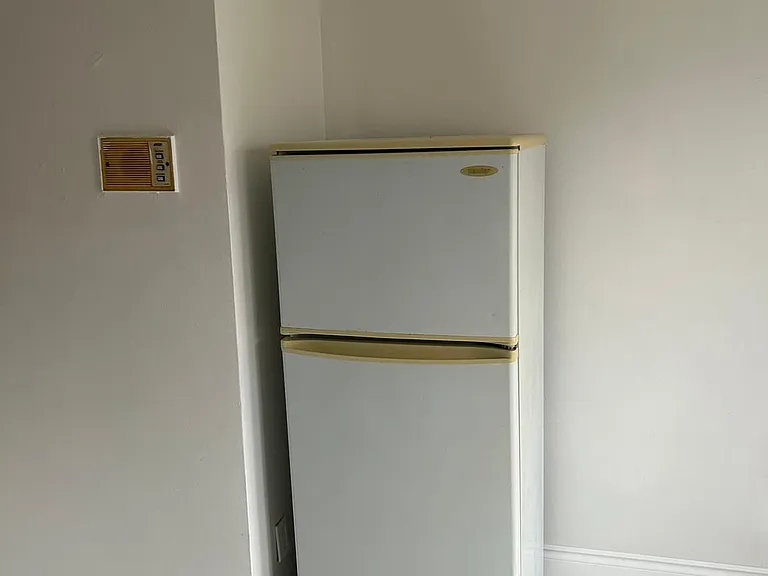 2 Elm Grove Ave #202 — Photo 5