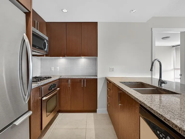 2978 Glen Dr #607 — Photo 2