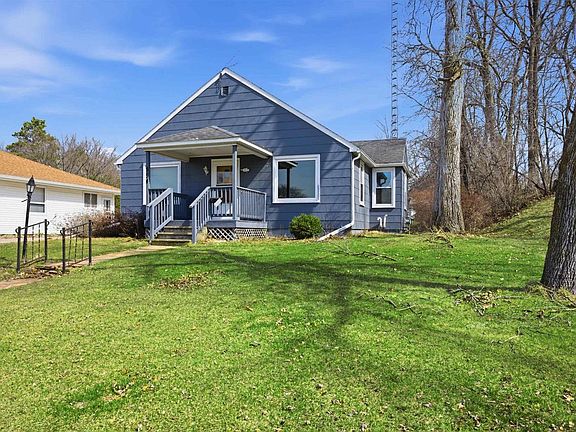 3rd image of 504 North Webb Avenue