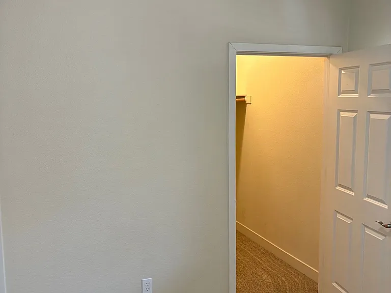 Luxe Ripon Apartments — Photo 47