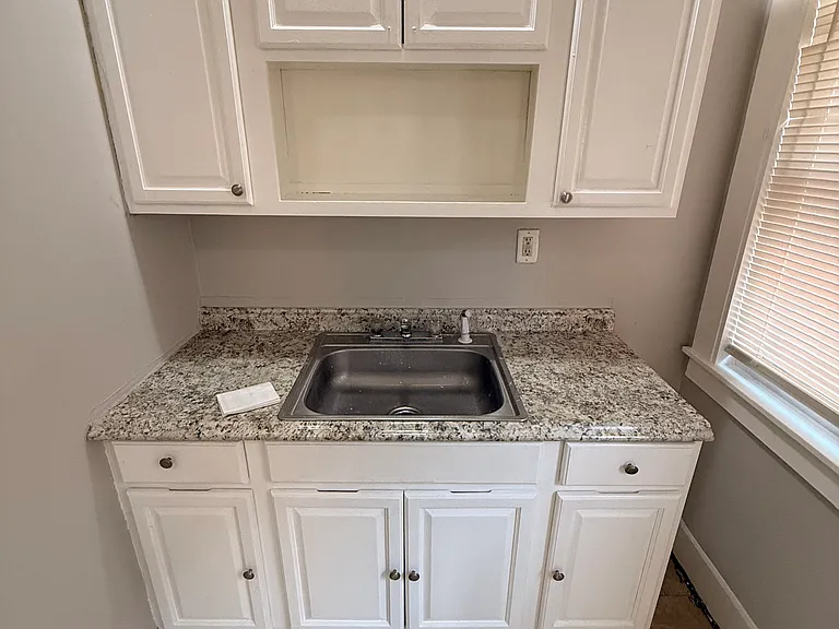 391 Sherman Ave #2 — Photo 4