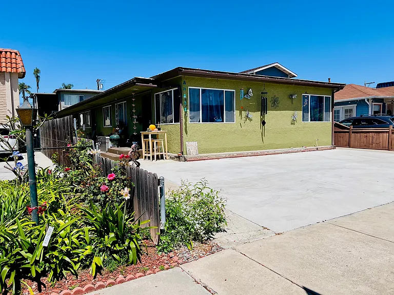 4552 Utah St — Photo 12