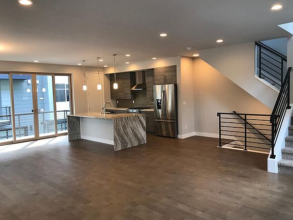 4th image of 16398 NE 12th Pl #B1