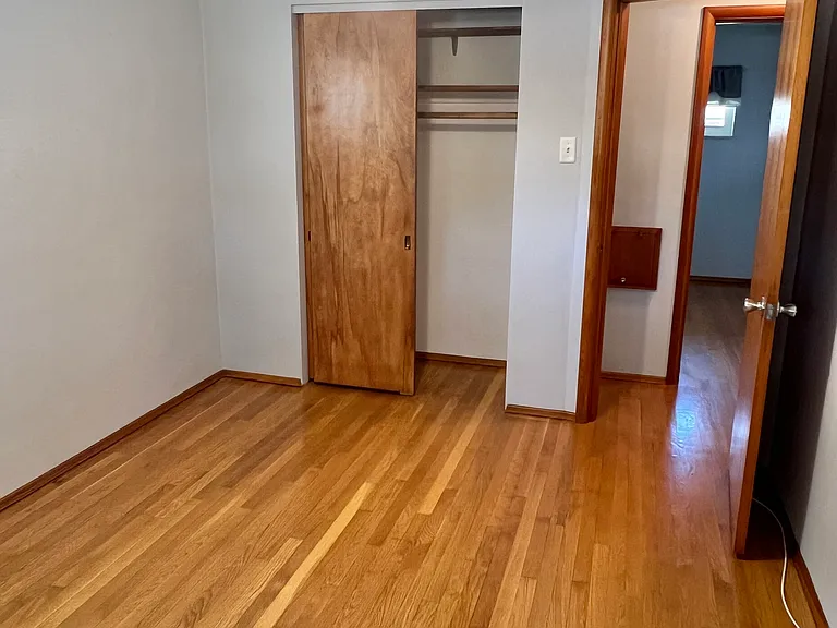 9815 Ridgely Ln — Photo 15