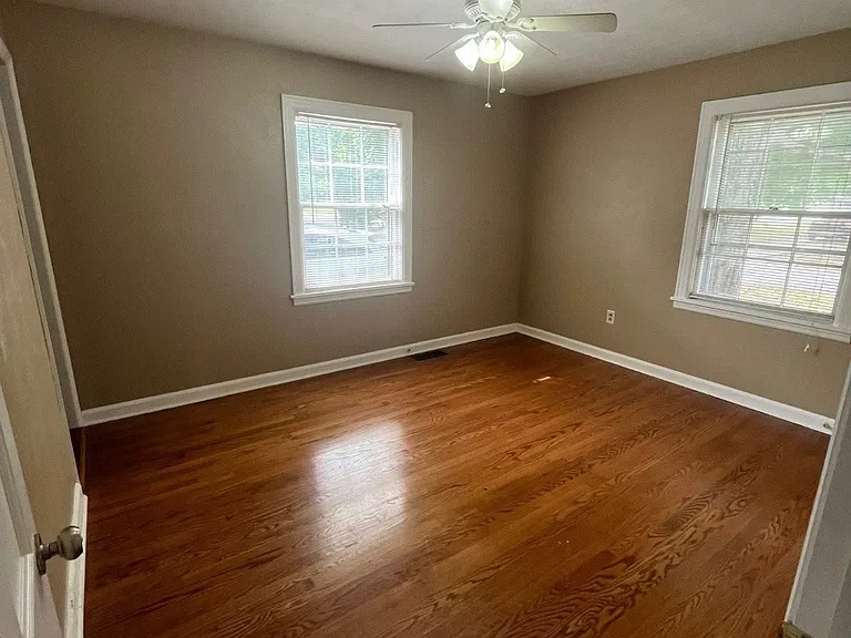 1801 Hogle Dr — Photo 2
