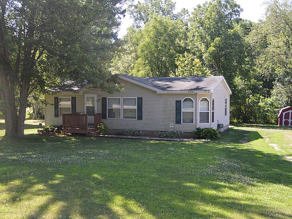 3rd image of 250 E 2nd St