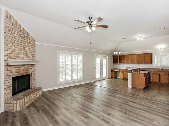 4th image of 510 Branchwood Dr