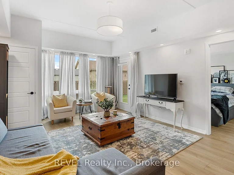 3998 Victoria Ave #106 — Photo 4