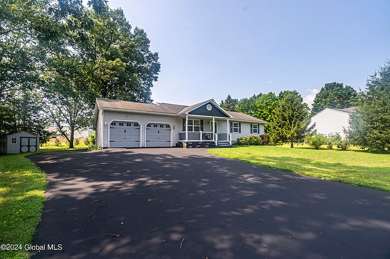 2nd image of 6 Devine Drive