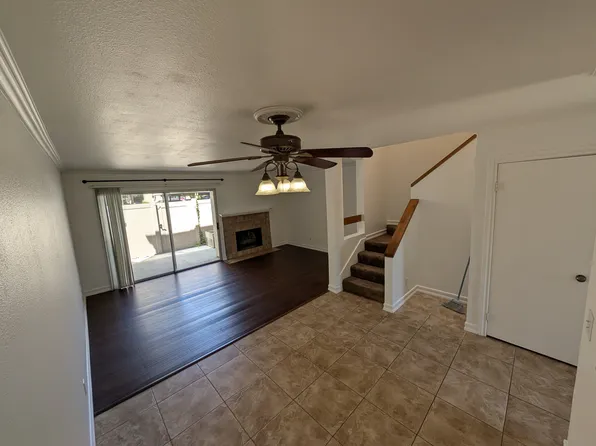 5927 E Creekside Ave Unit 8, Orange, CA 92869