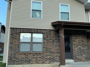 315 Park West Dr, Saint Peters, MO 63376