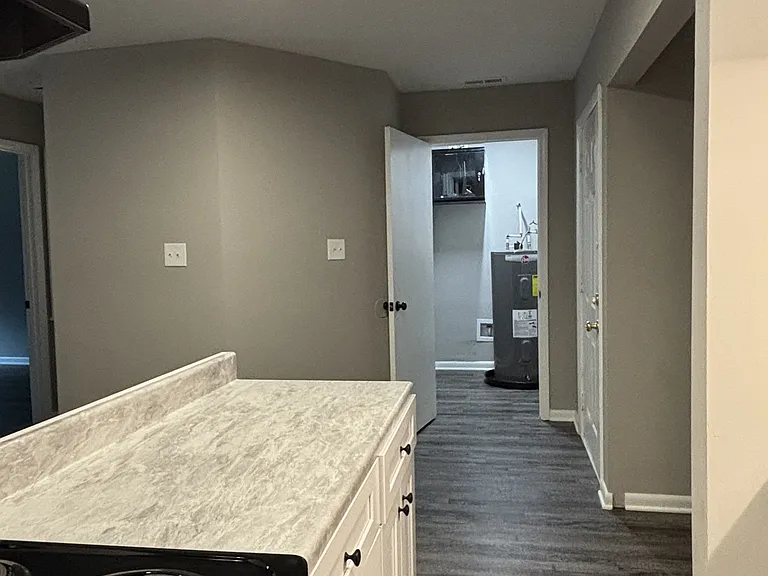 1123 Southwood Dr — Photo 11