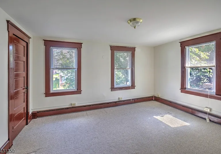 97 Youmans Ave — Photo 9