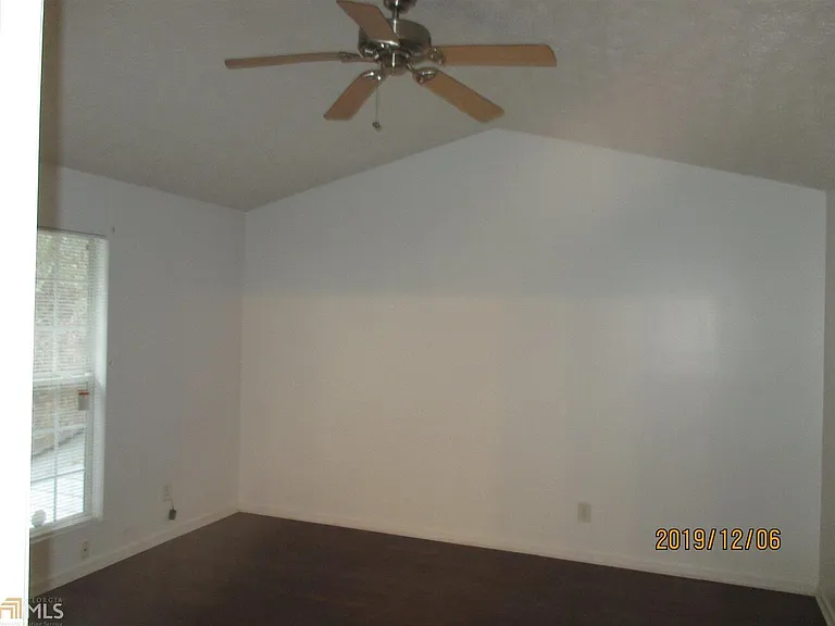 2296 Strathmoor Manor Dr — Photo 8