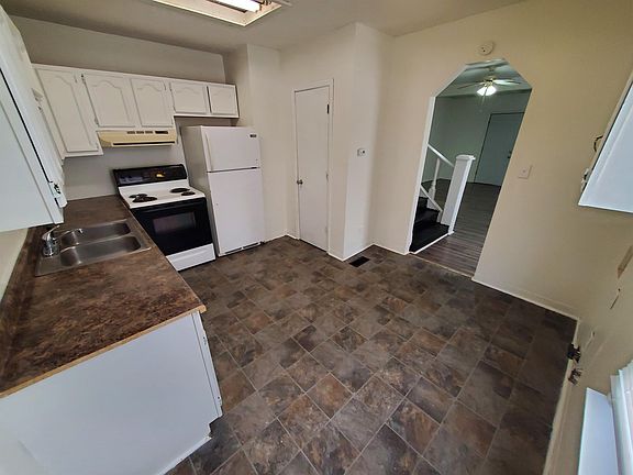 3rd image of 422 S 7th St #A