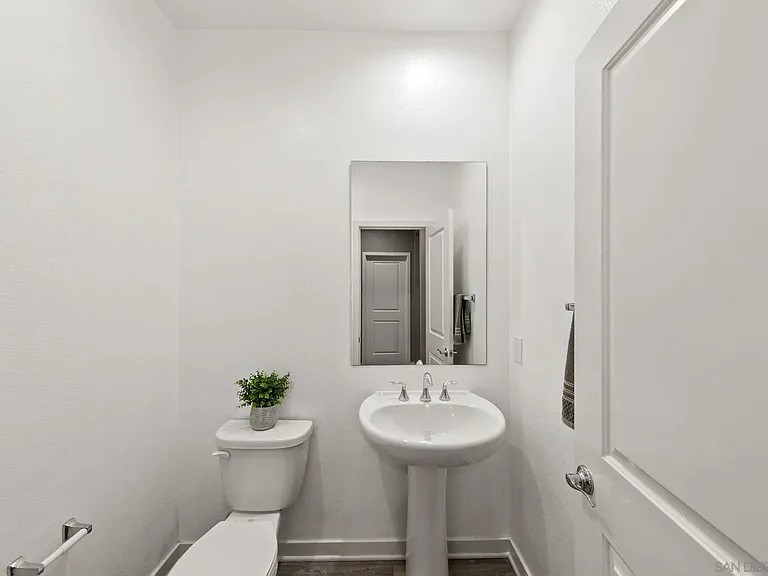 2028 Avenida Andanza — Photo 19