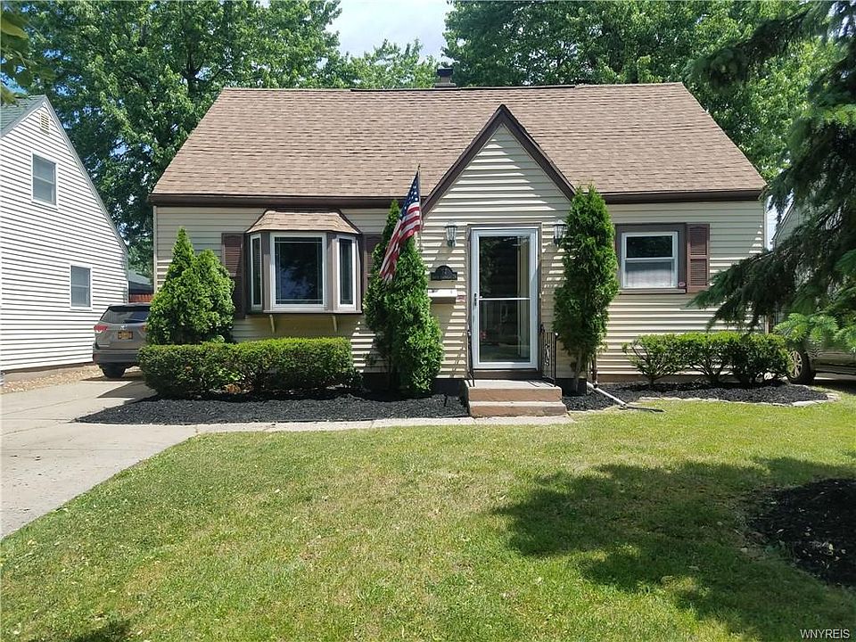 1st image of 57 Nicholas Dr S