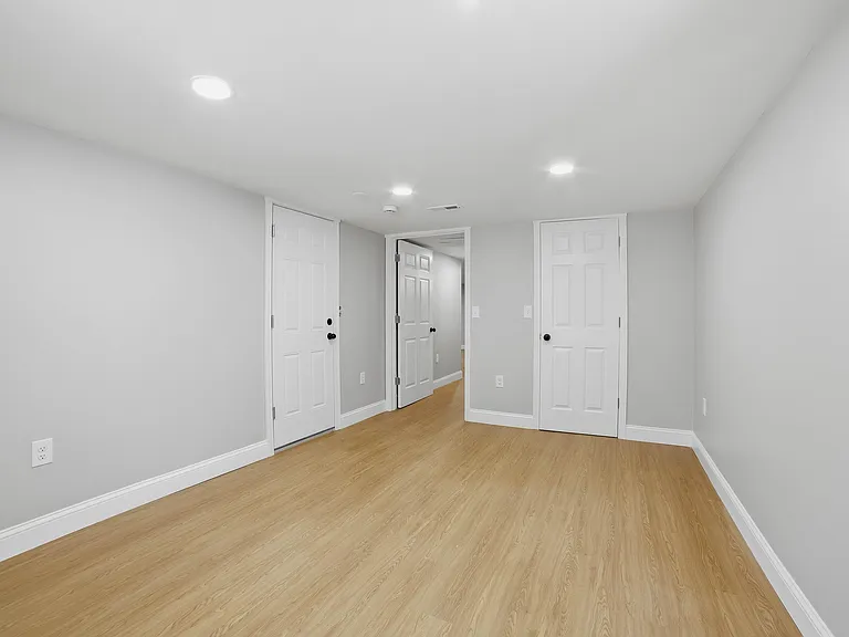 44 Topsfield Cir — Photo 12