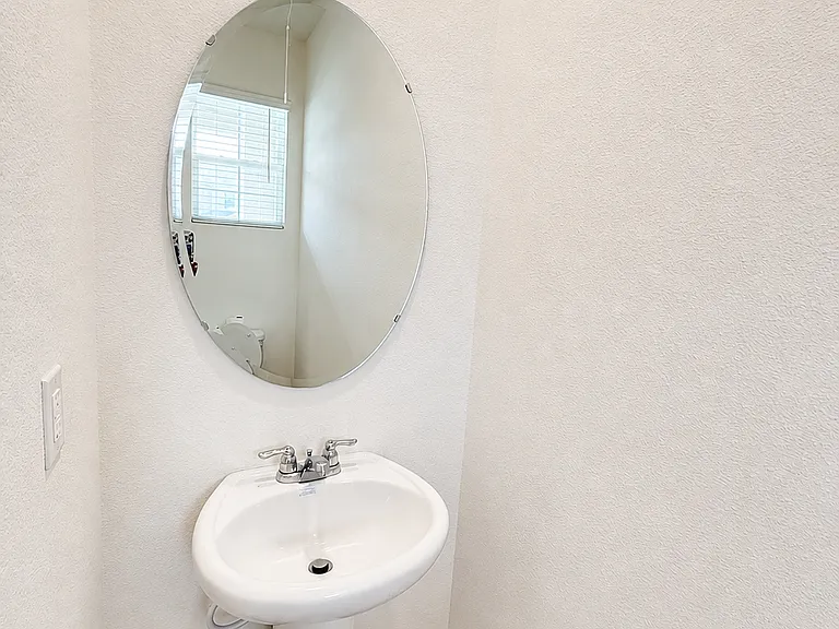 1470 Isleta Loop — Photo 8
