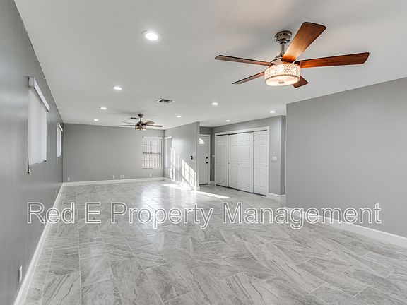 2nd image of 406 Sea Willow Dr