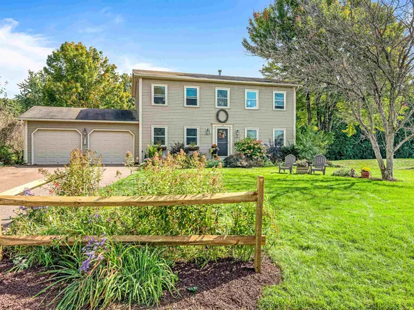 29 Tamarack Drive, Essex Junction, VT 05452