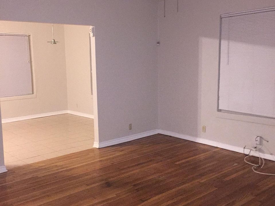 Main living room and access to kitchen