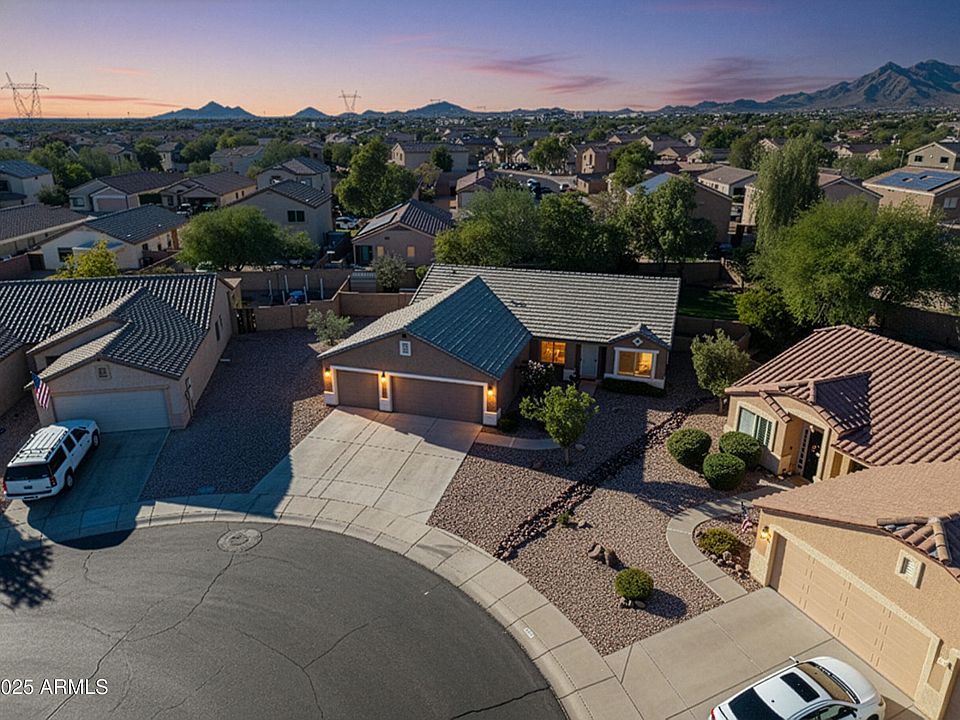 1st image of 1422 S 230TH Avenue