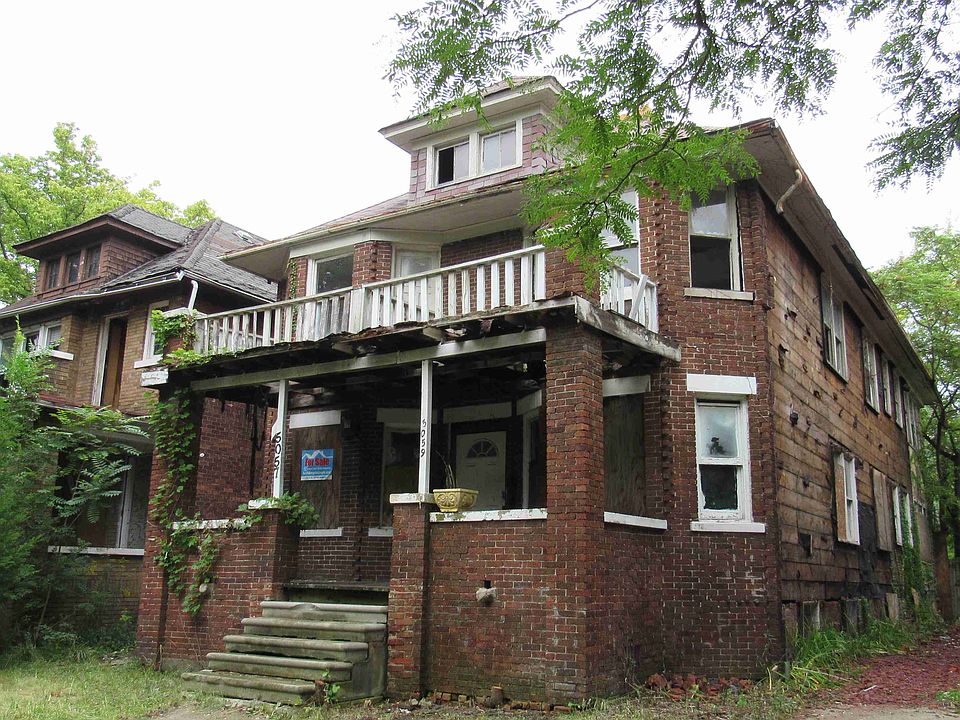5057 S Clarendon