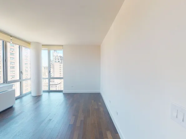 801 Amsterdam Avenue image 1 of 9