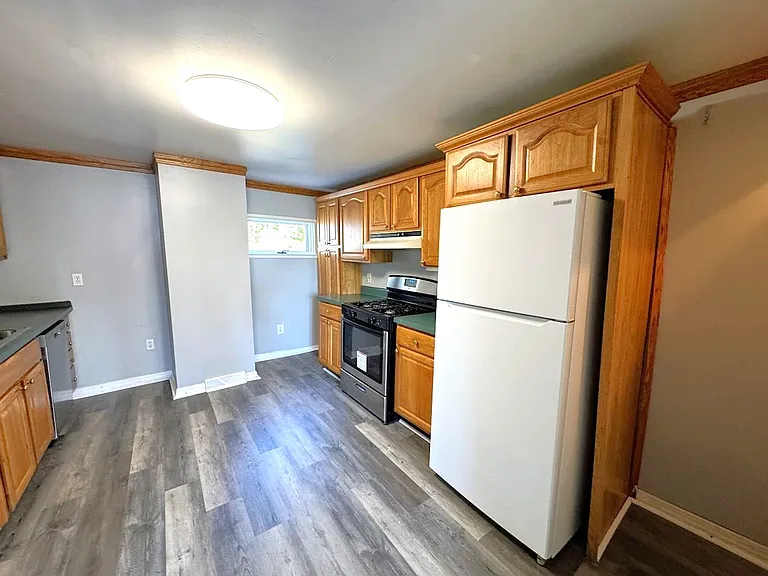 178 Amabell St — Photo 8