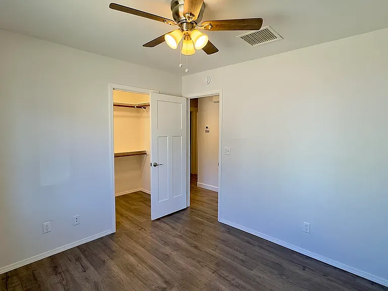 701 S Meadow St — Photo 1