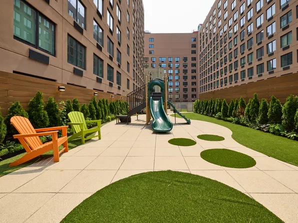 138 Bruckner Boulevard image 30 of 34